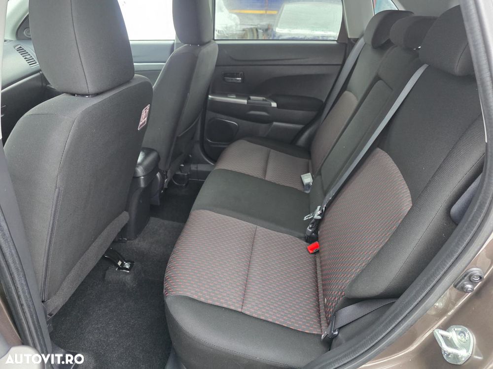 Mitsubishi ASX 1.6 DI-D 2WD Plus - 18