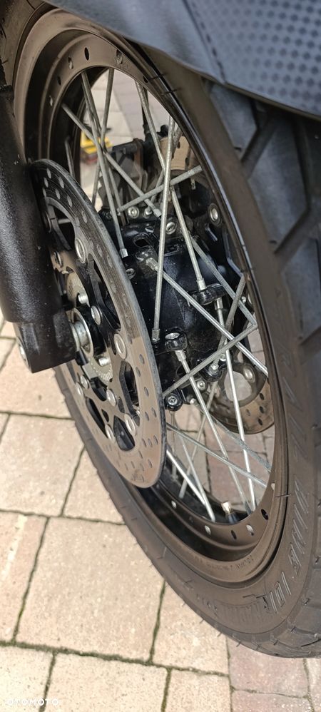 Suzuki V-STROM - 19