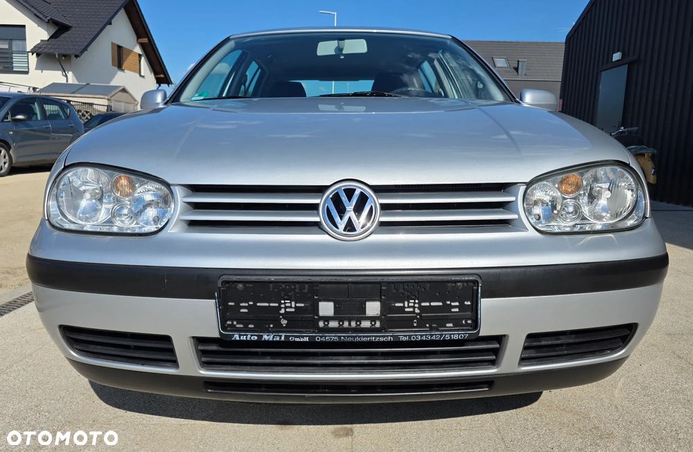 Volkswagen Golf - 3