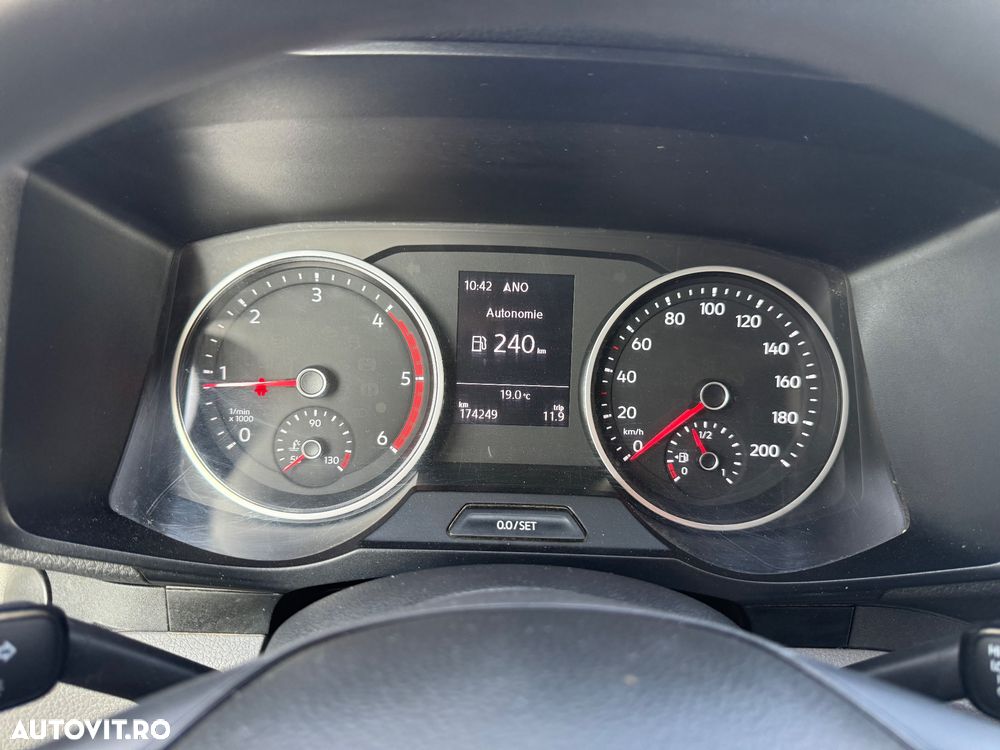 VOLKSWAGEN Crafter 2018 — imagine 22