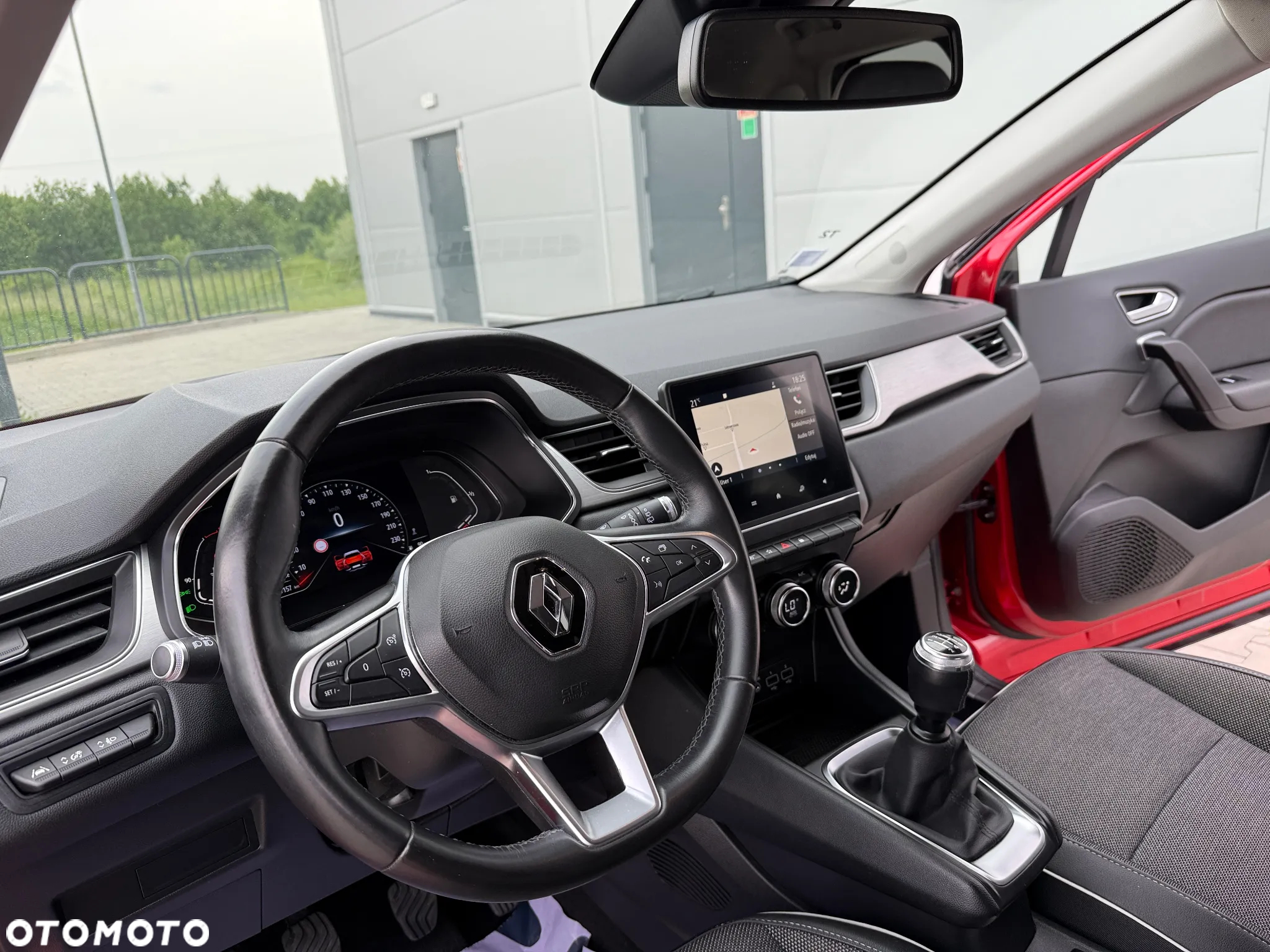 Renault Captur TCe 100 INTENS - 23