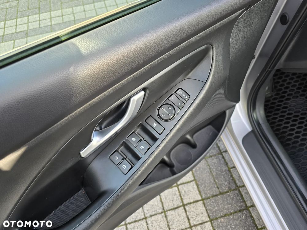 Hyundai i30 1.5 DPI Smart - 17