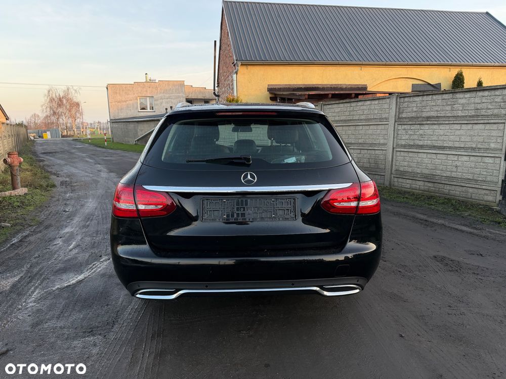 Mercedes-Benz Klasa C 220 CDI Avantgarde Edition - 12
