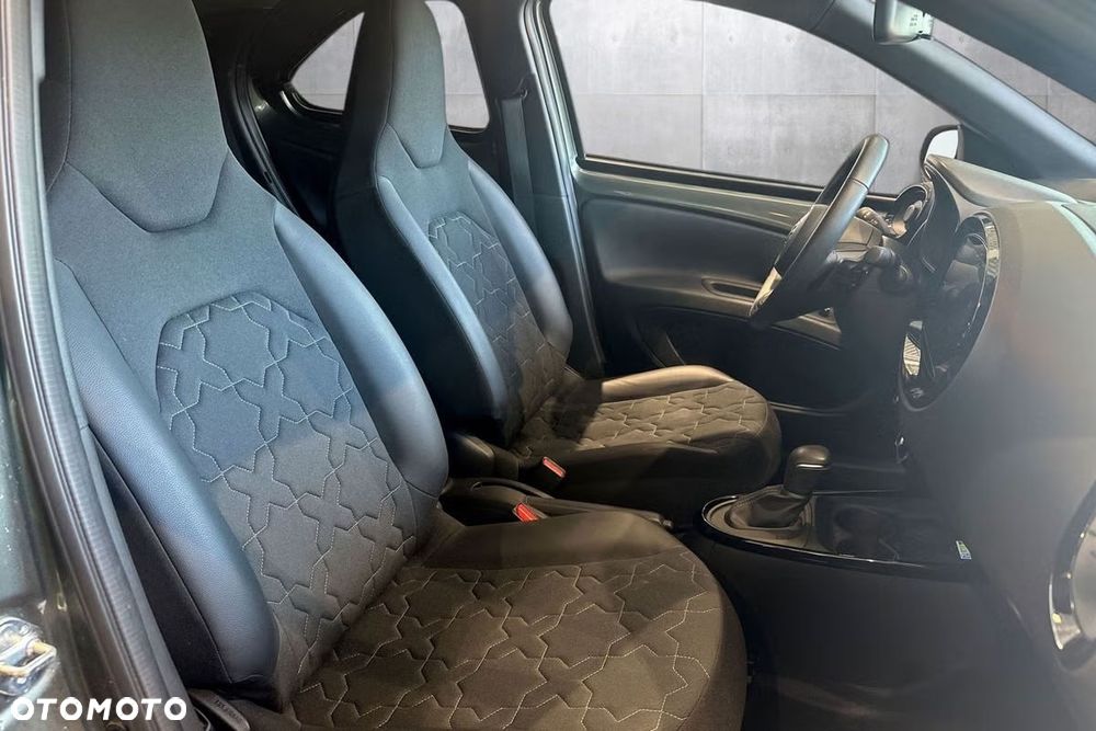 Toyota Aygo X 1.0 VVT-i Style CVT - 11