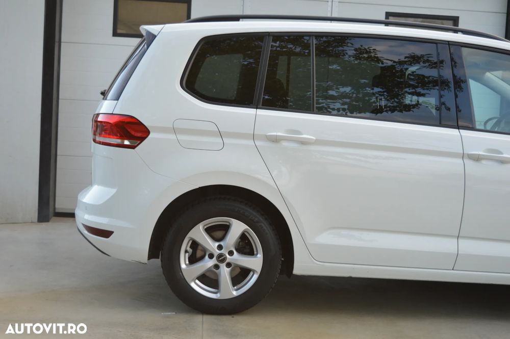 Volkswagen Touran 2.0 TDI SCR Highline - 14