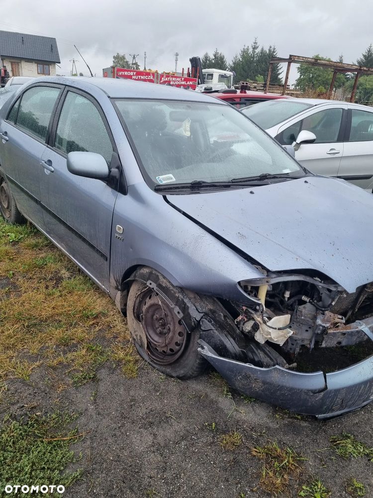 Toyota corolla e120 sedan 2003R lakier 8Q3 1.6 vvti 16v na czesci - 2