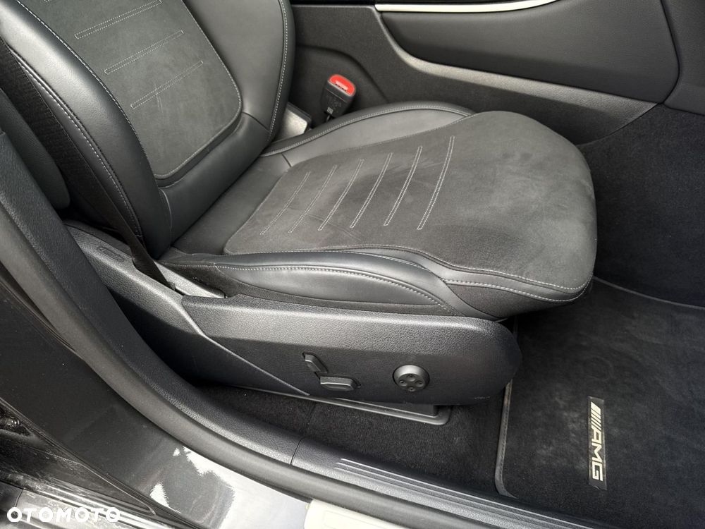 Mercedes-Benz GLC - 22