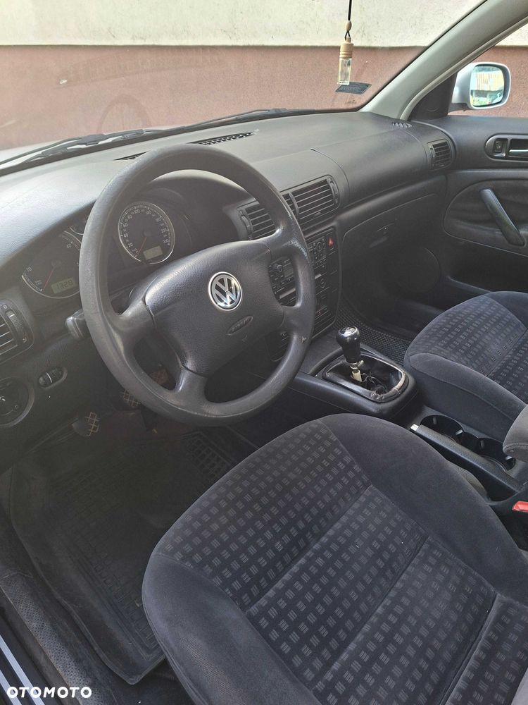 Volkswagen Passat - 7
