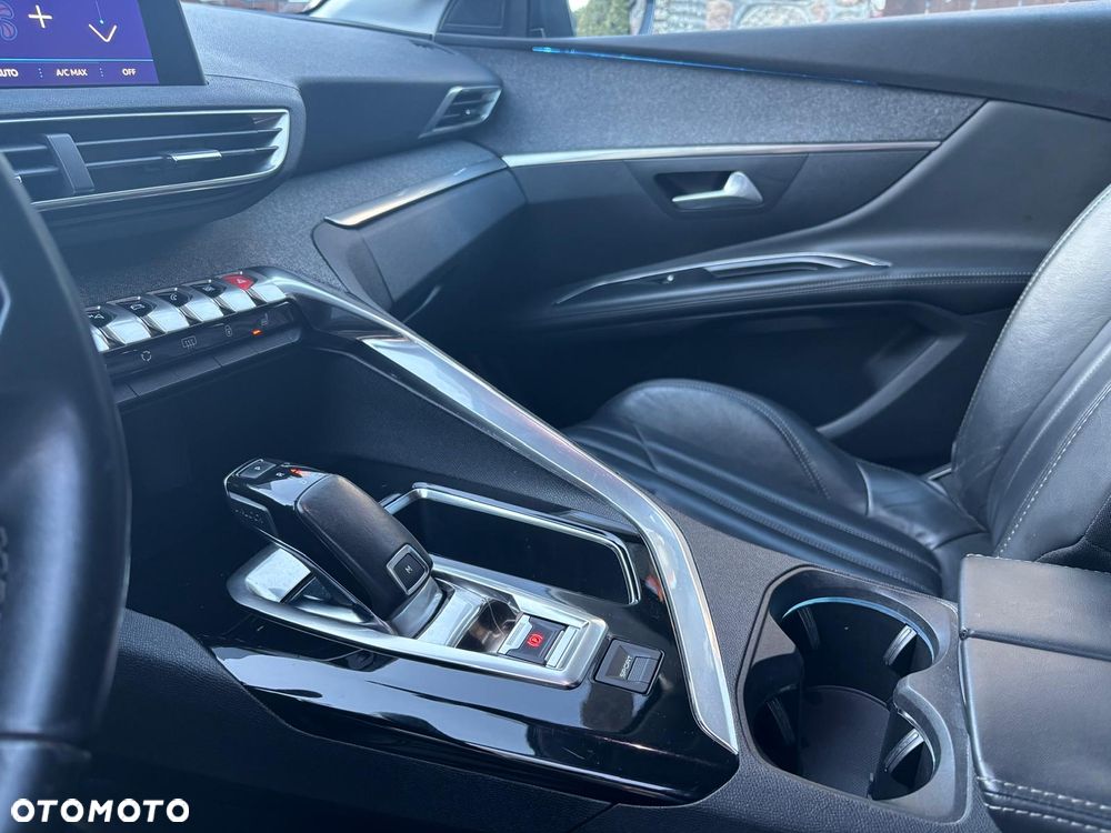 Peugeot 5008 - 10