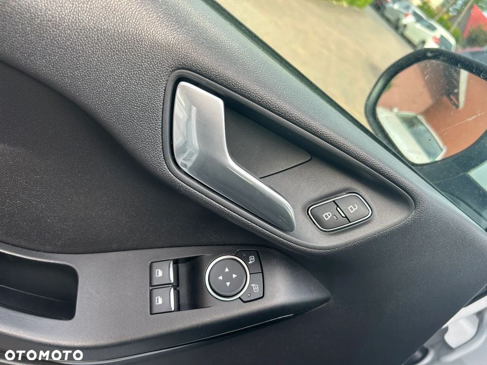 Ford Fiesta 1.1 S&S TREND - 4
