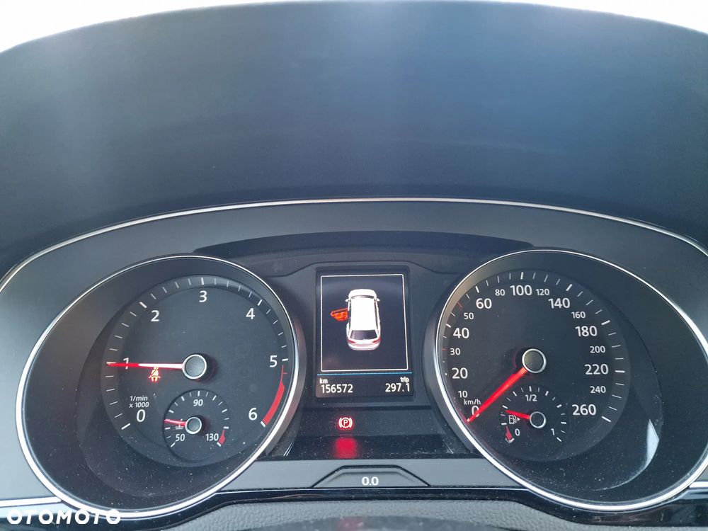 Volkswagen Passat Variant 2.0 TDI SCR DSG R-Line - 8