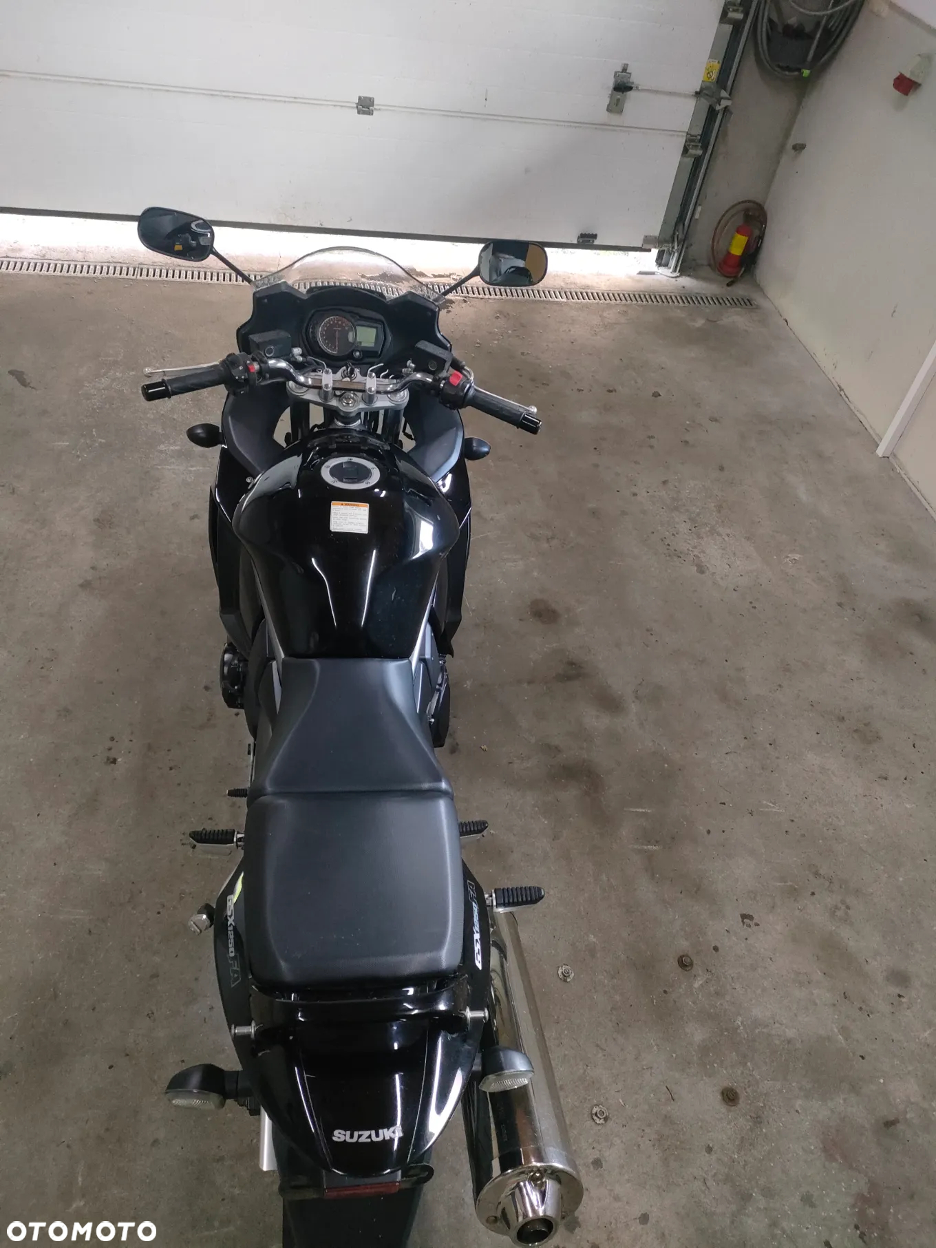 Suzuki GSX - 8