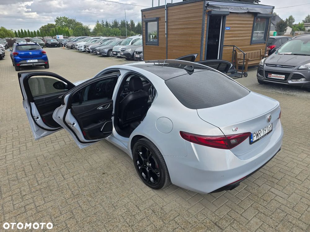 Alfa Romeo Giulia - 39