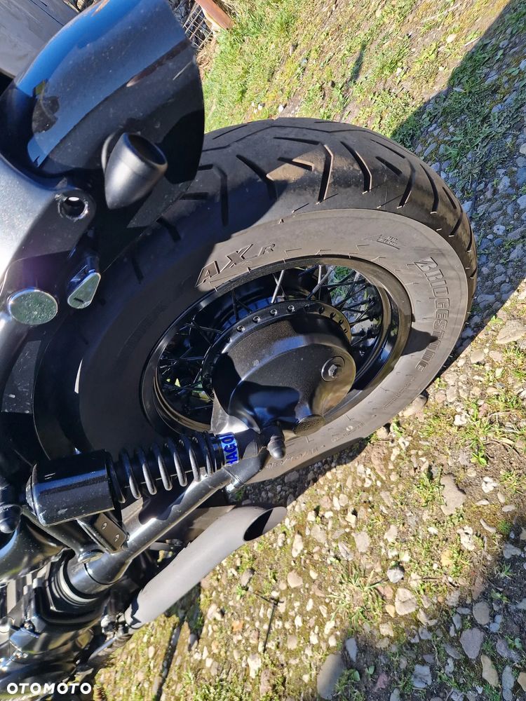 Suzuki Intruder - 20