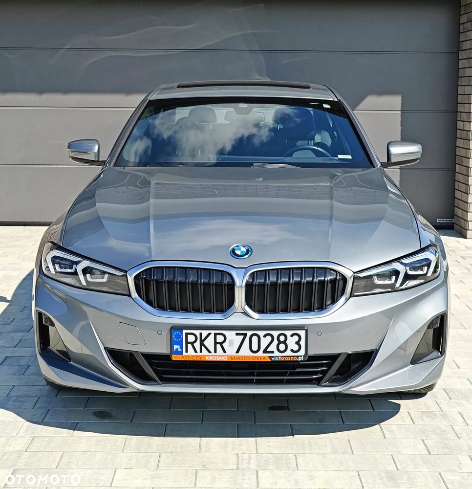 BMW Seria 3 330e M Sport - 2