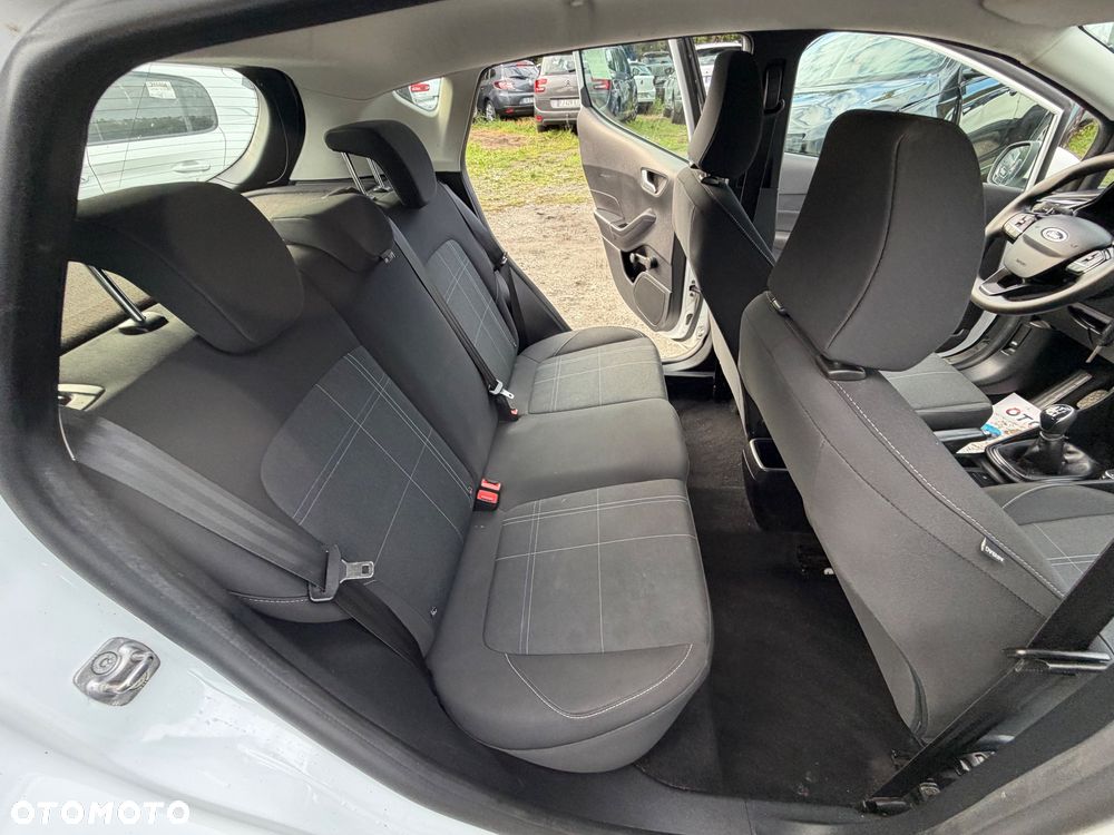 Ford Fiesta - 12