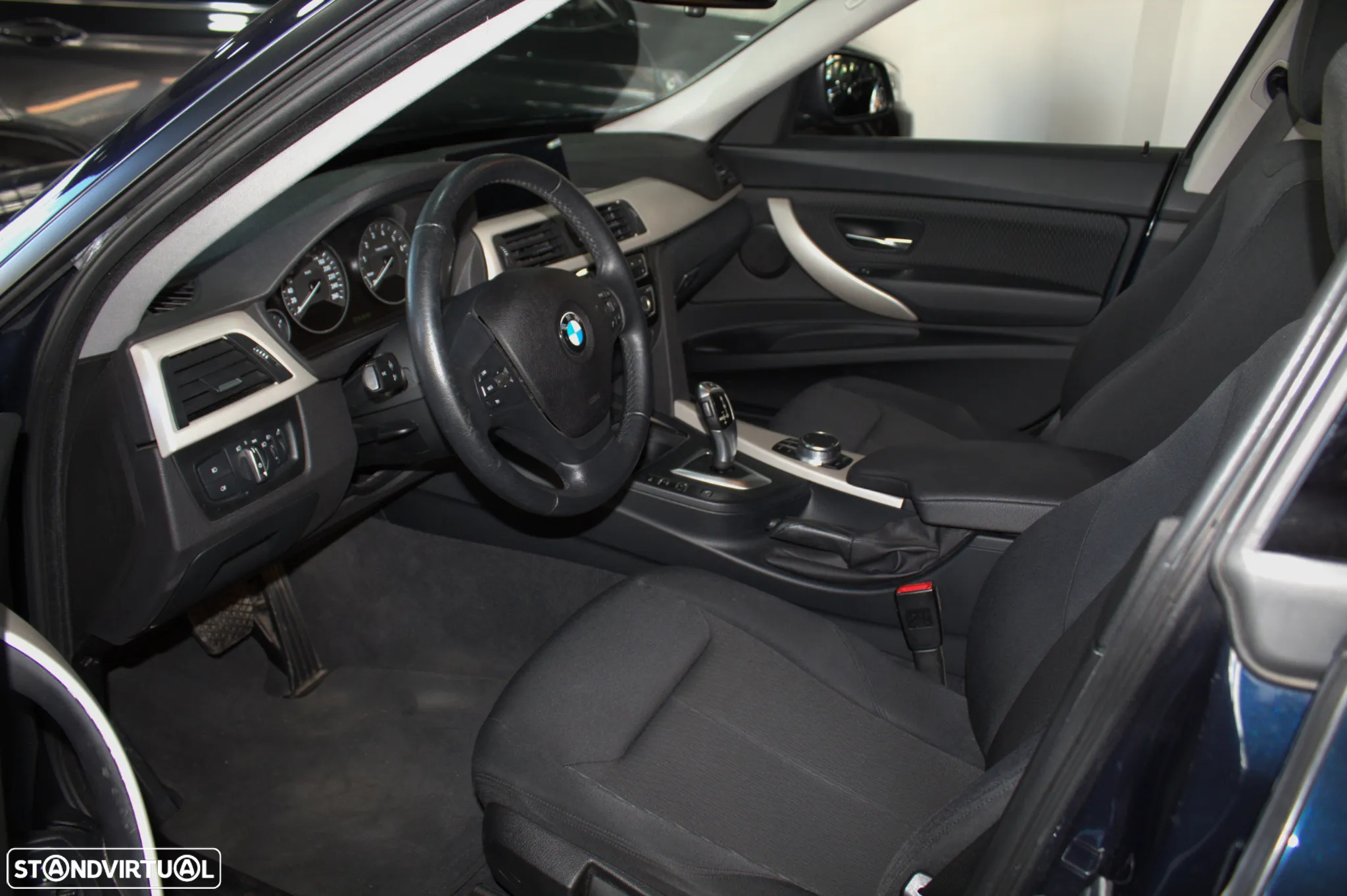 BMW 320 Gran Turismo i Auto - 3