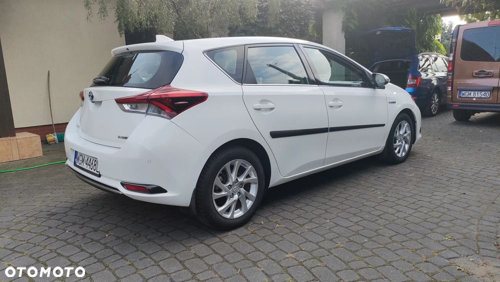 Toyota Auris Hybrid 135 Premium - 6