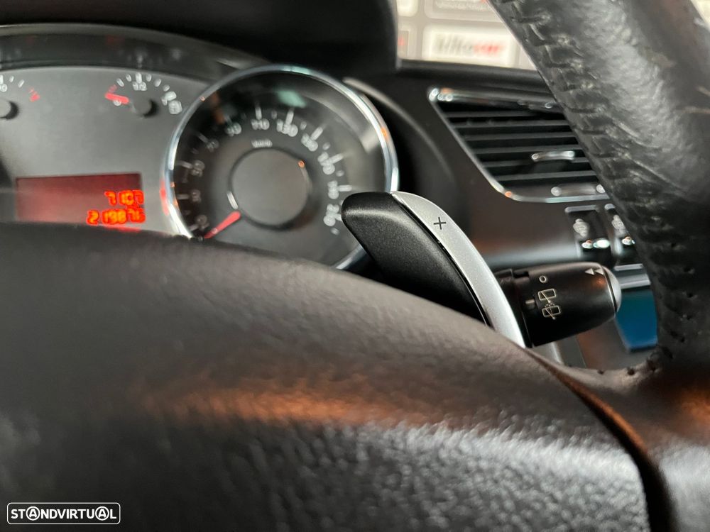 Peugeot 3008 1.6 e-HDi Allure CMP6 - 21