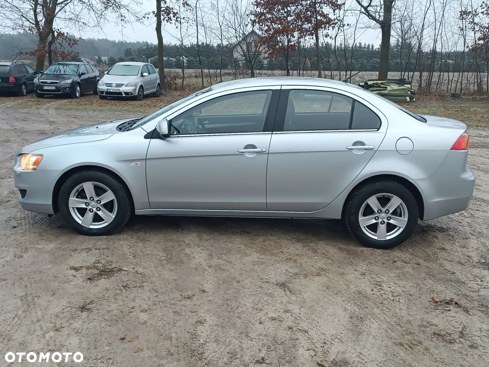 Mitsubishi Lancer - 2