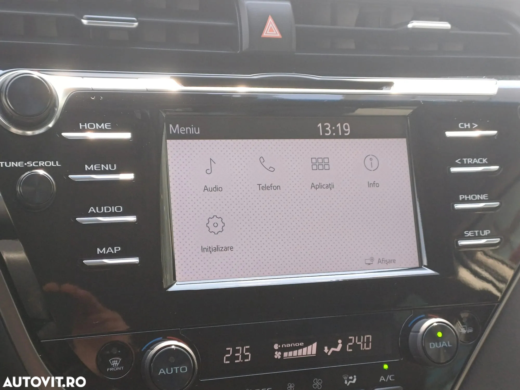 Toyota Camry 2.5 Hybrid Business - 16