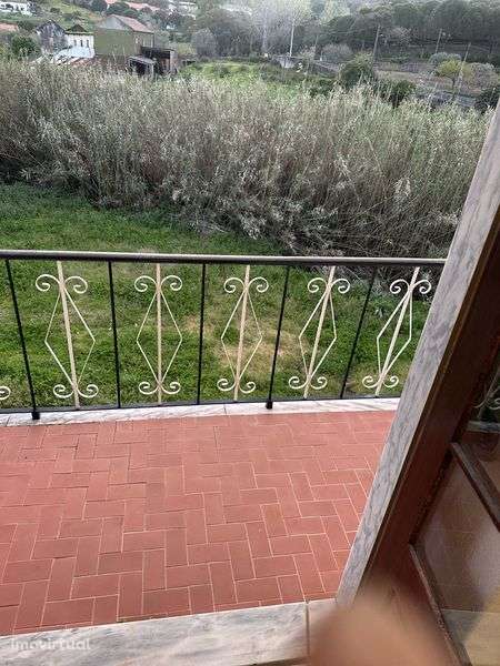 Arrendo t2 a um km da Venda do Pinheiro - Grande imagem: 2/12