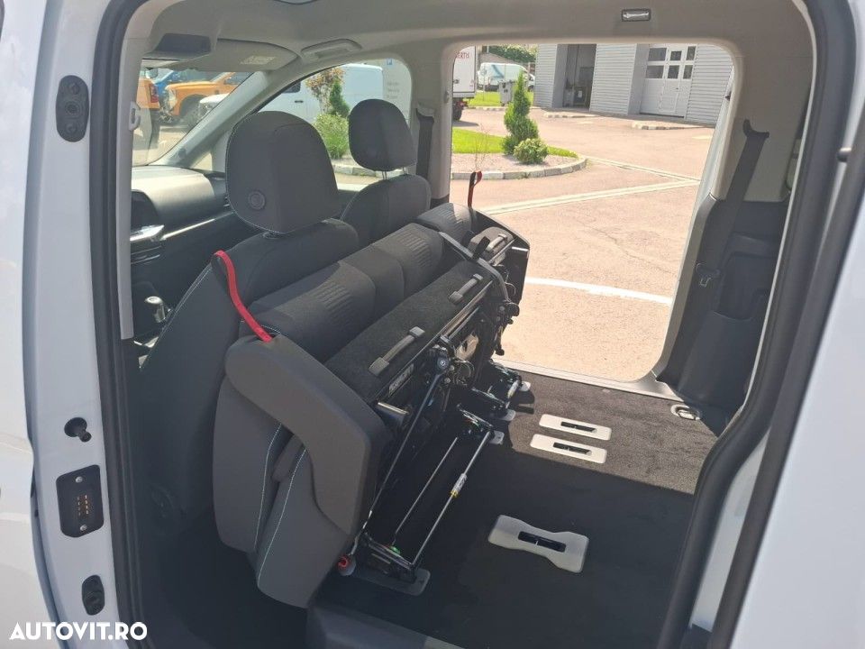 Ford Tourneo Connect - 16