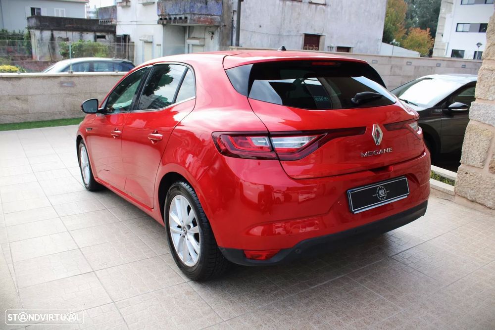 Renault Mégane ENERGY TCe 130 Start & Stop Paris - 19