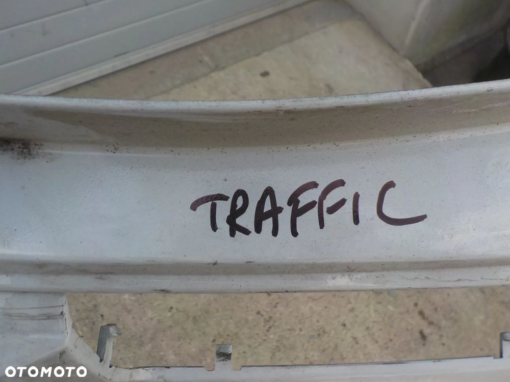 RENAULT TRAFIC II GRIL ATRAPA ZDERZAKA - 4