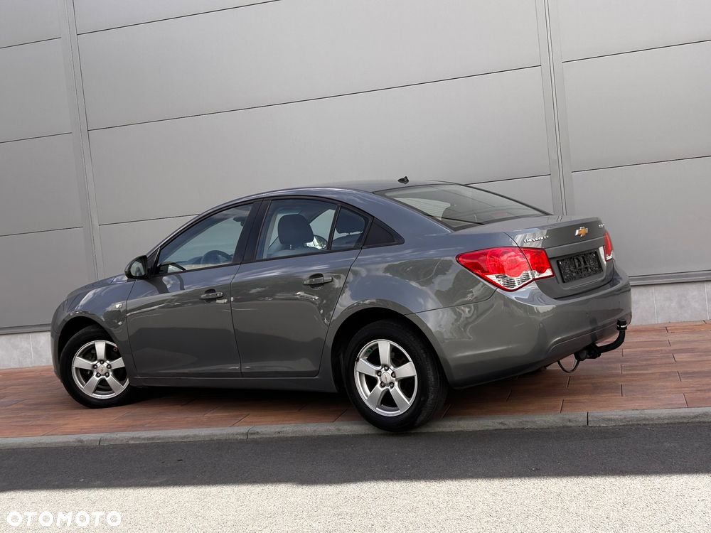 Chevrolet Cruze 1.8 LT - 16