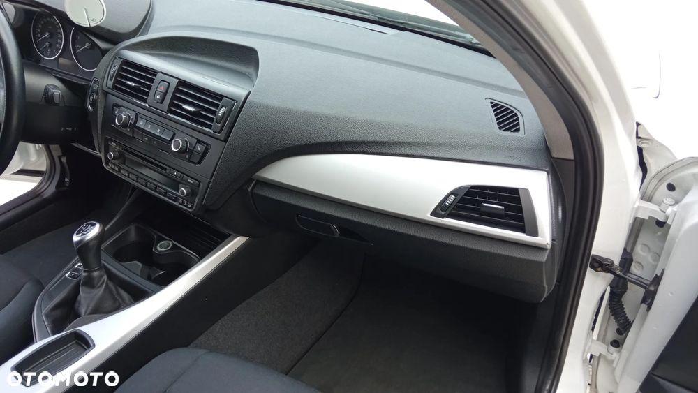 BMW Seria 1 114i - 21