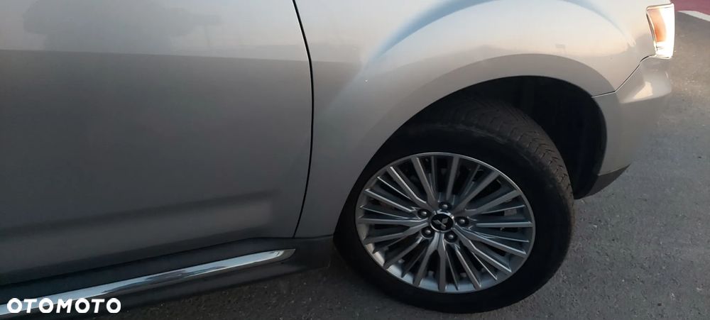 Mitsubishi Outlander 2.4 Intense + EU5 CVT - 23