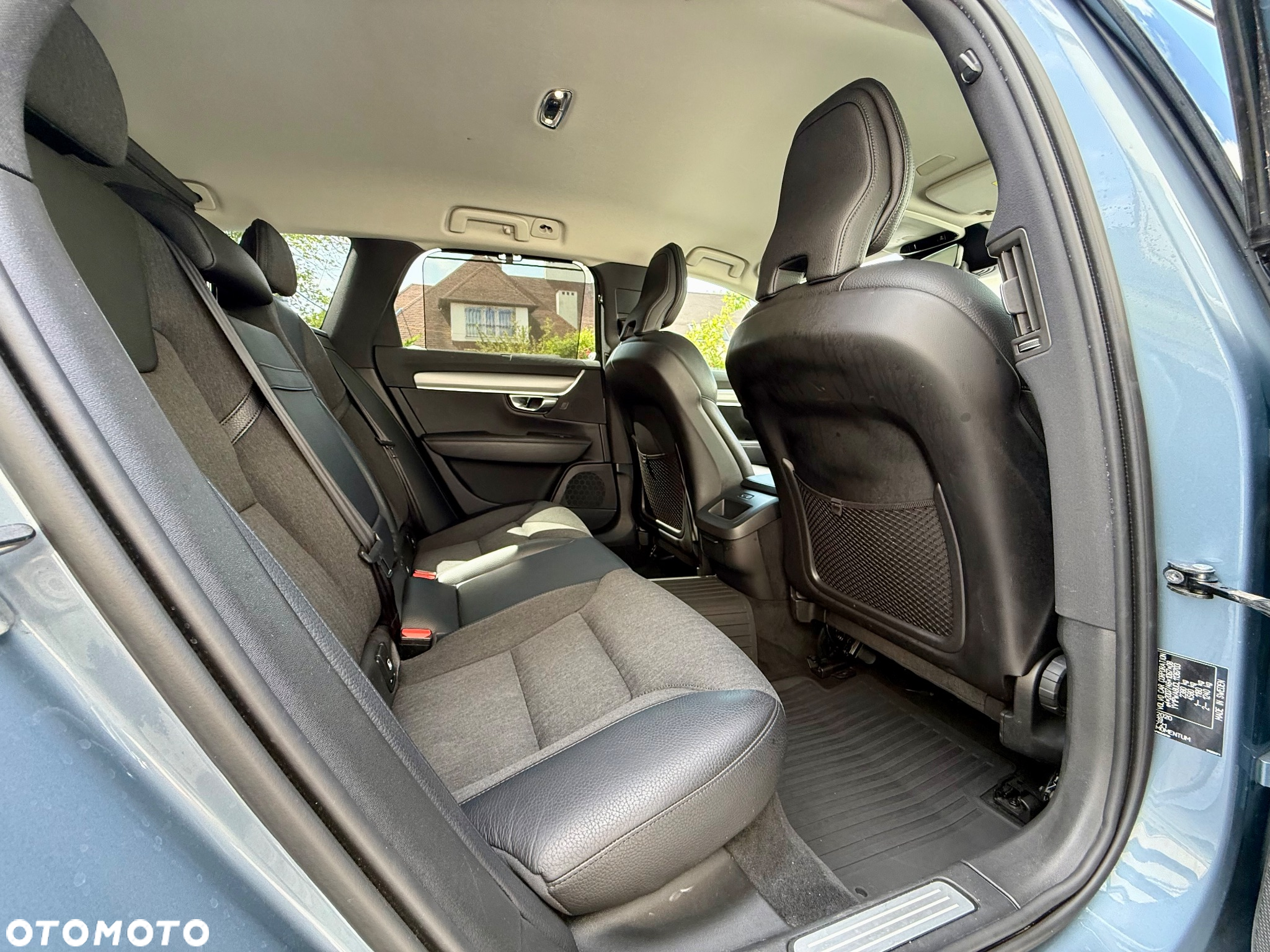 Volvo V90 D4 AWD Momentum - 17