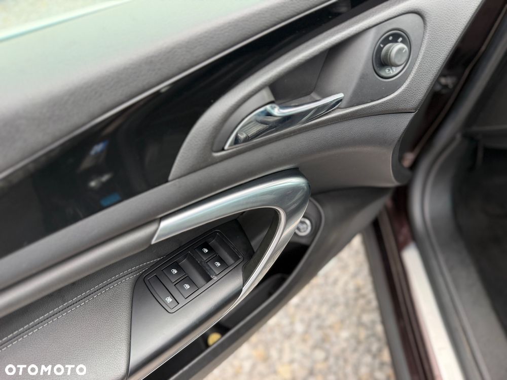 Opel Insignia - 24