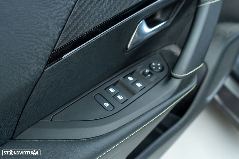 Peugeot 2008 1.5 BlueHDi GT Line EAT8 - 22