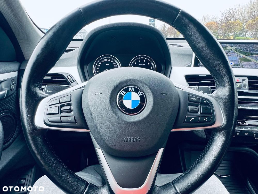 BMW X1 sDrive18i - 18