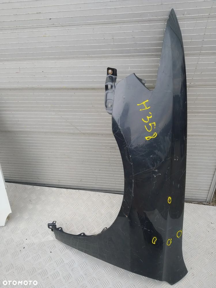 E688/H357 LEWY BŁOTNIK HONDA CRV 2001-06 - 2