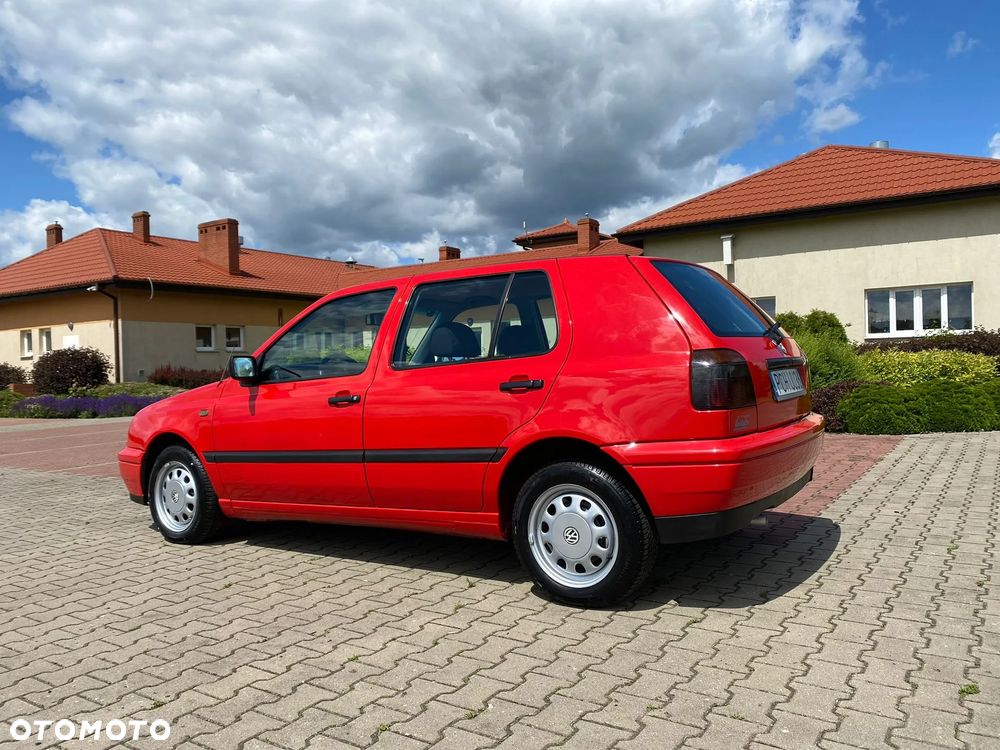 Volkswagen Golf - 3