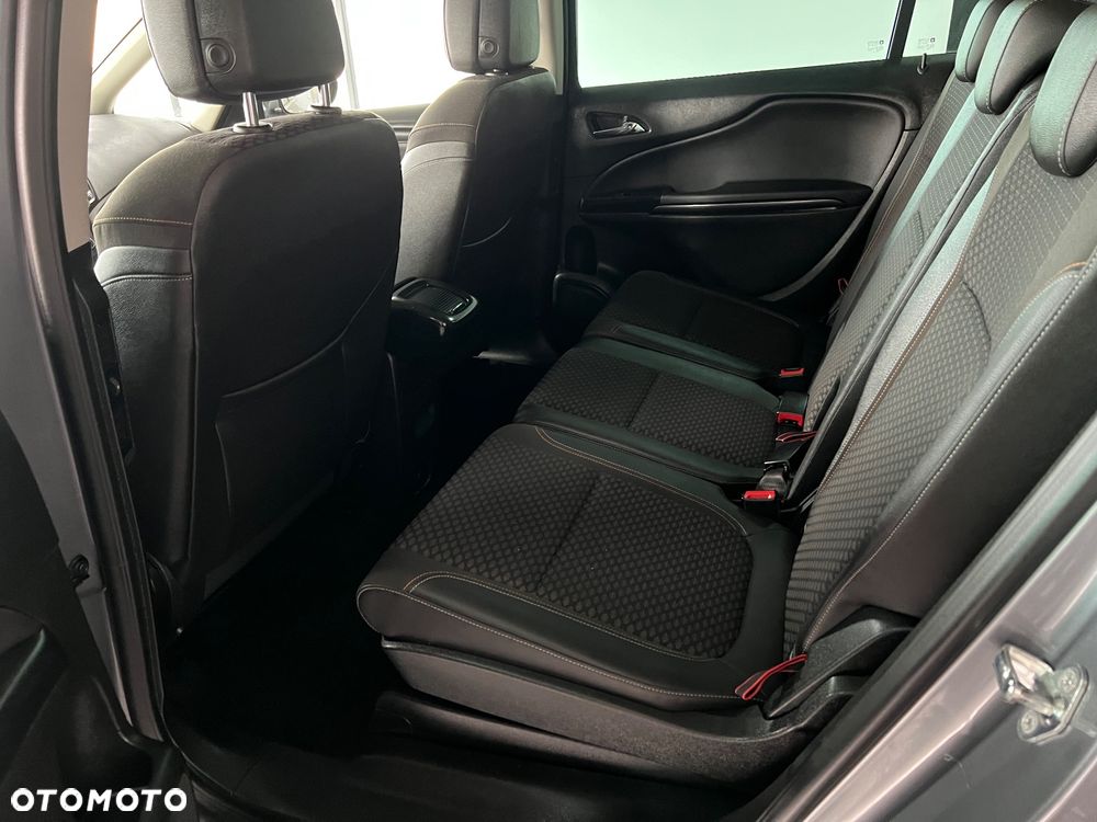 Opel Zafira - 23