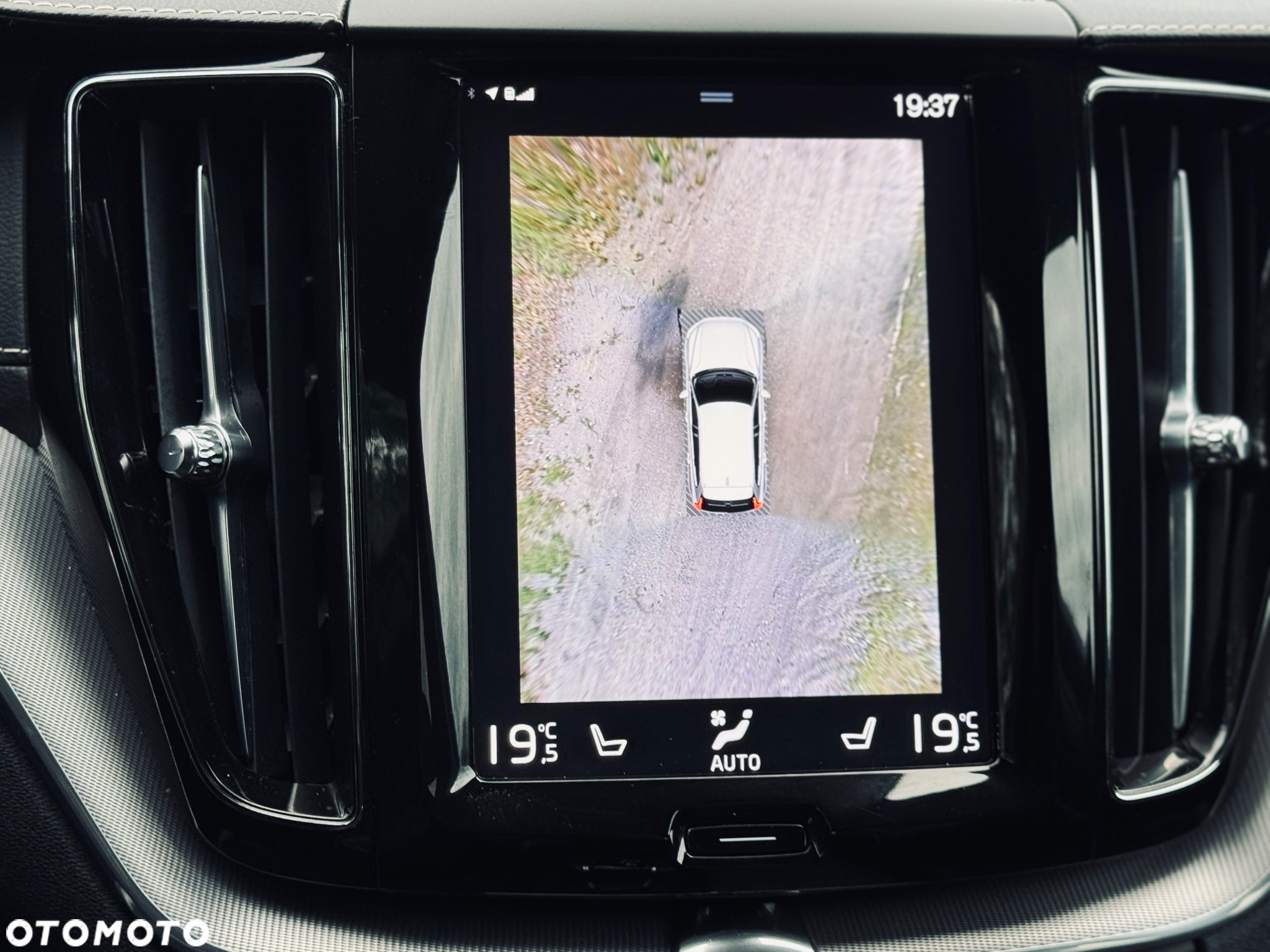Volvo XC 60 D5 AWD R-Design - 31