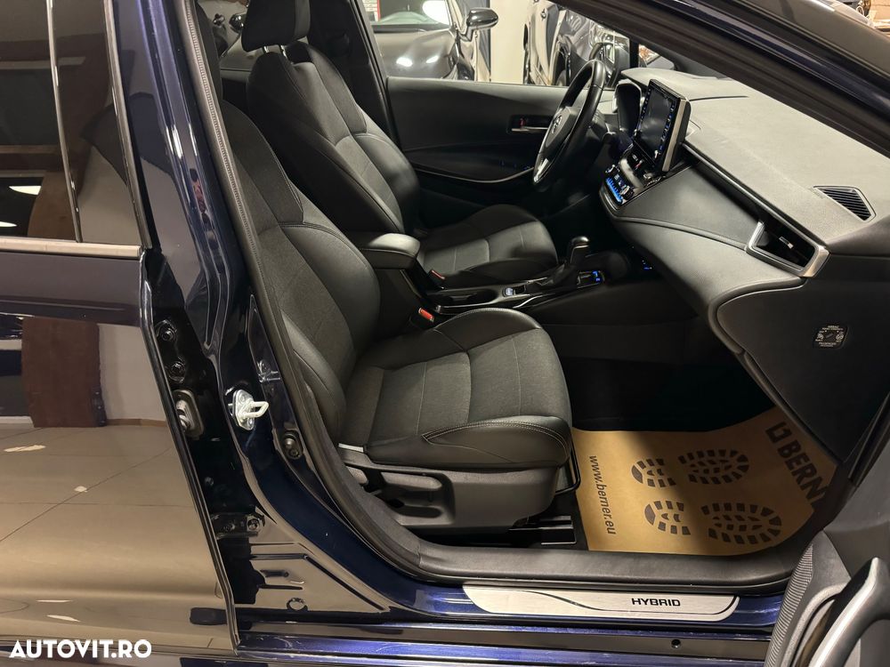 Toyota Corolla 1.8 Hybrid Business Edition - 13