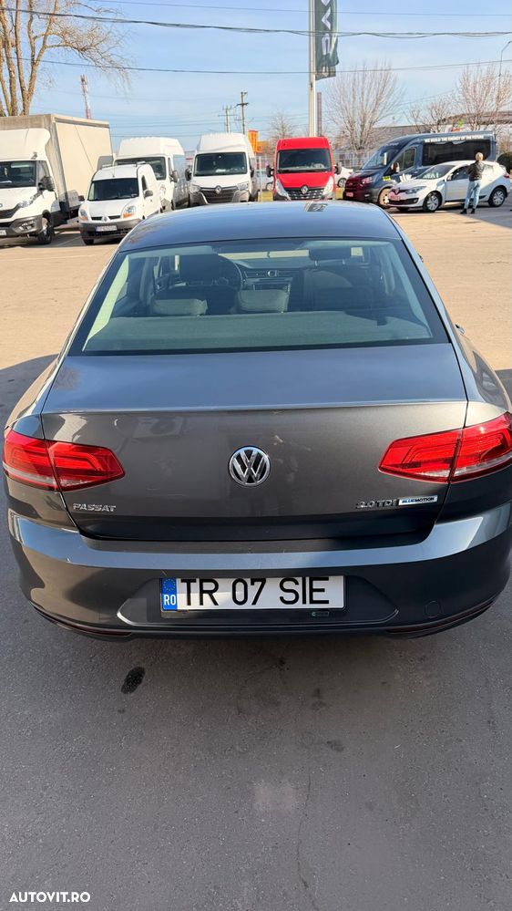 Volkswagen Passat 2.0 TDI Trendline - 10