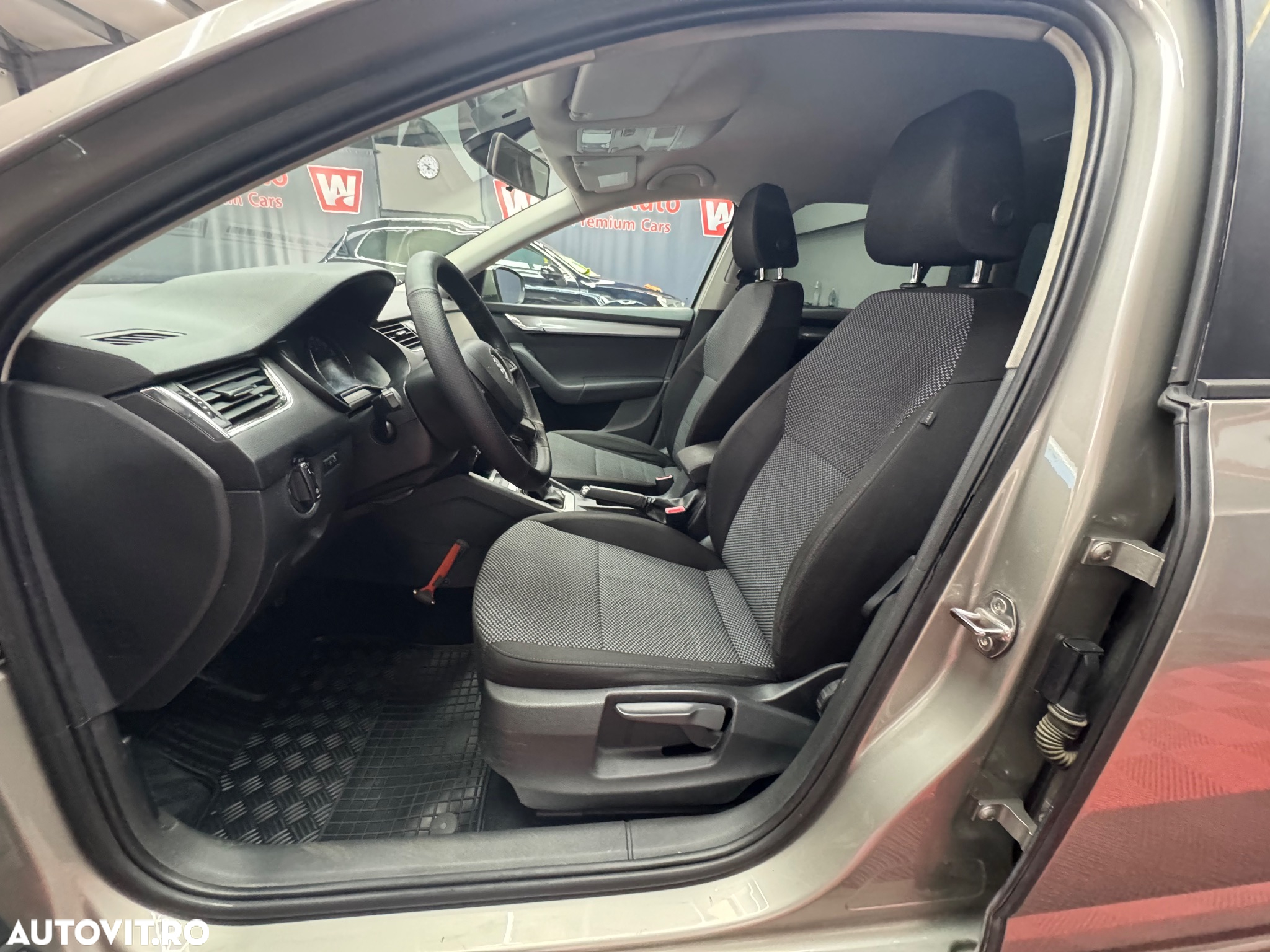 Skoda Octavia 1.6 TDI GREENLINE - 9