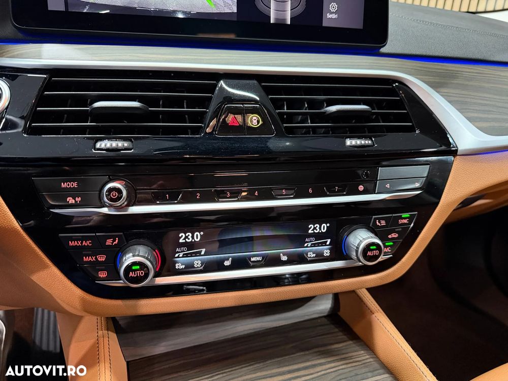 BMW Seria 5 520d Aut. Luxury Line - 17