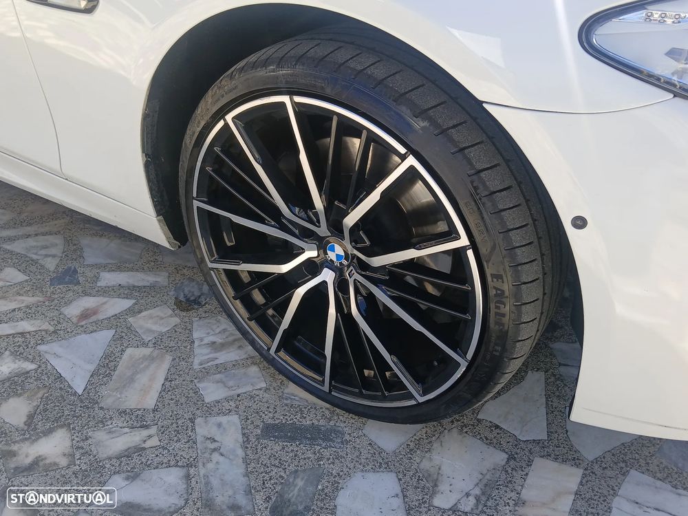BMW 525 d Auto - 11