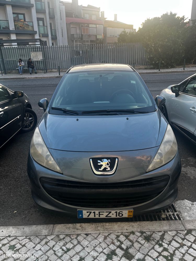 Peugeot 207 1.4 16V Trendy - 1