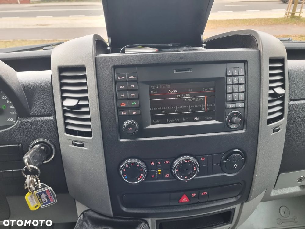 Volkswagen Crafter - 32