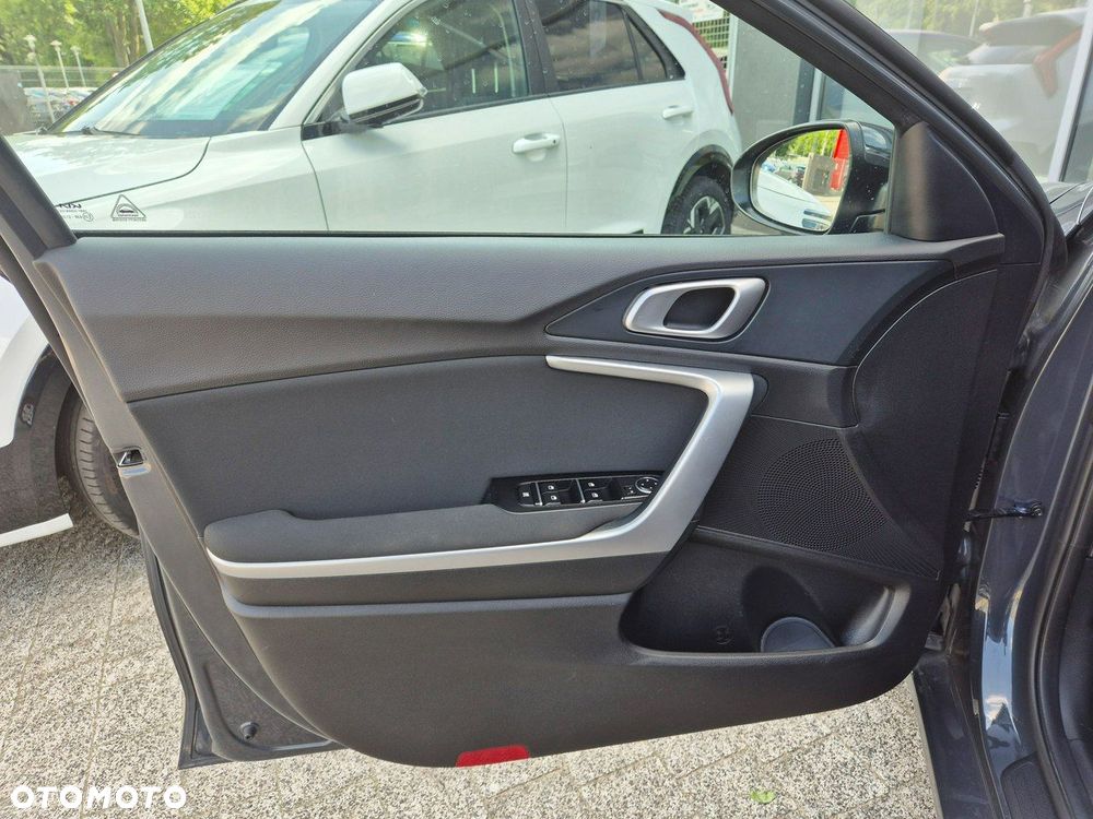 Kia Ceed 1.5 T-GDI M - 9