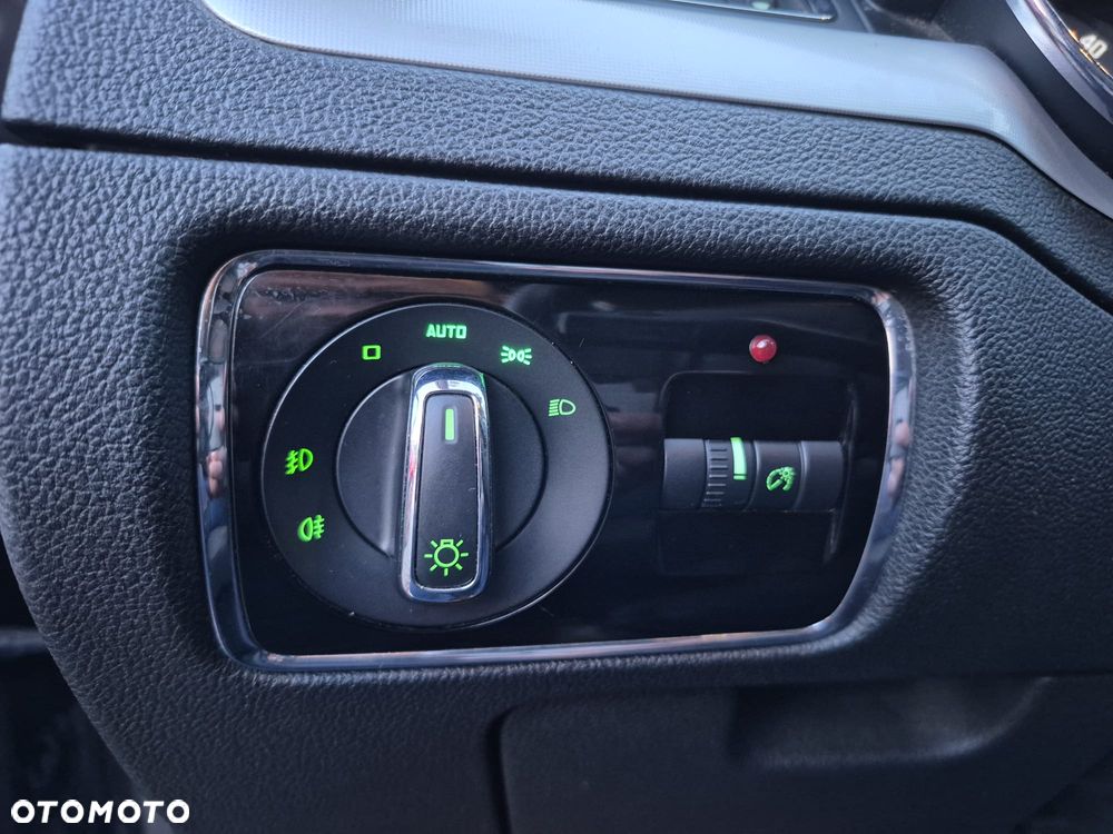 Skoda Superb 1.9 TDI Ambition - 24