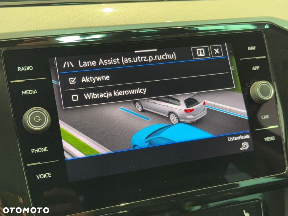 Volkswagen Passat Variant 2.0 TSI Business DSG - 35